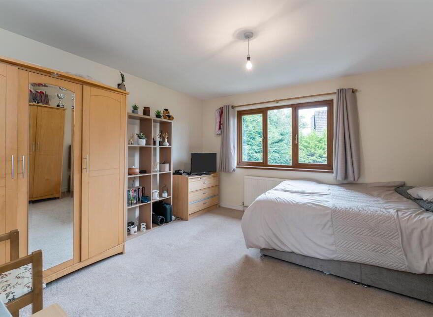 4 Garland Crescent, Manse Road, Belfast, BT8 6YJ
