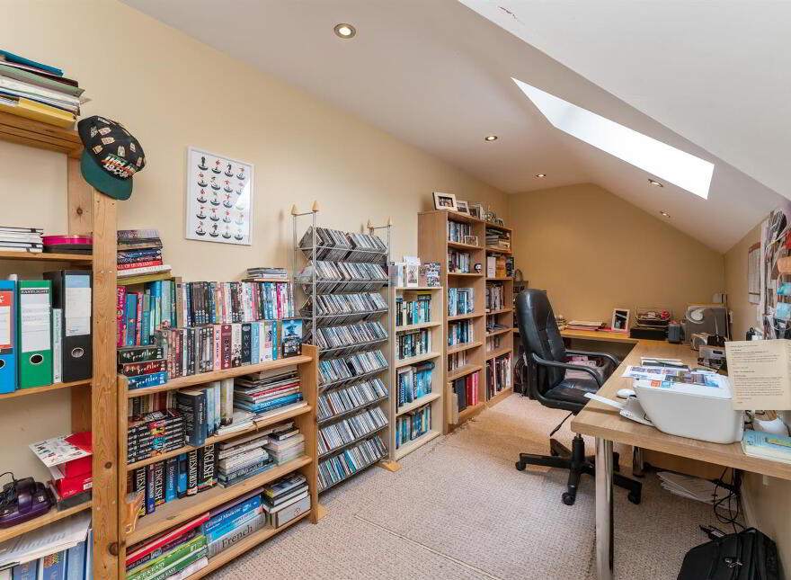 4 Garland Crescent, Manse Road, Belfast, BT8 6YJ