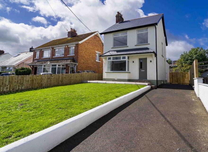 96 Moss Road, Lambeg, Lisburn, BT27 4NU photo