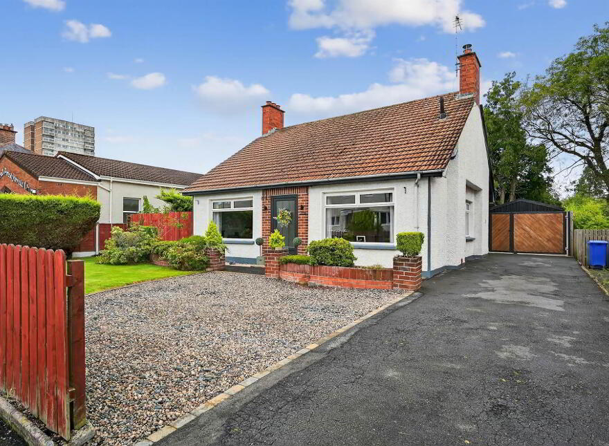 31a Locksley Gardens, Belfast, BT10 0EB photo