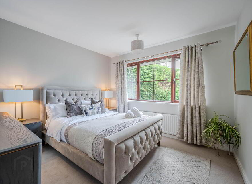 8 Ballyrogan Park, Newtownards, BT23 4SD