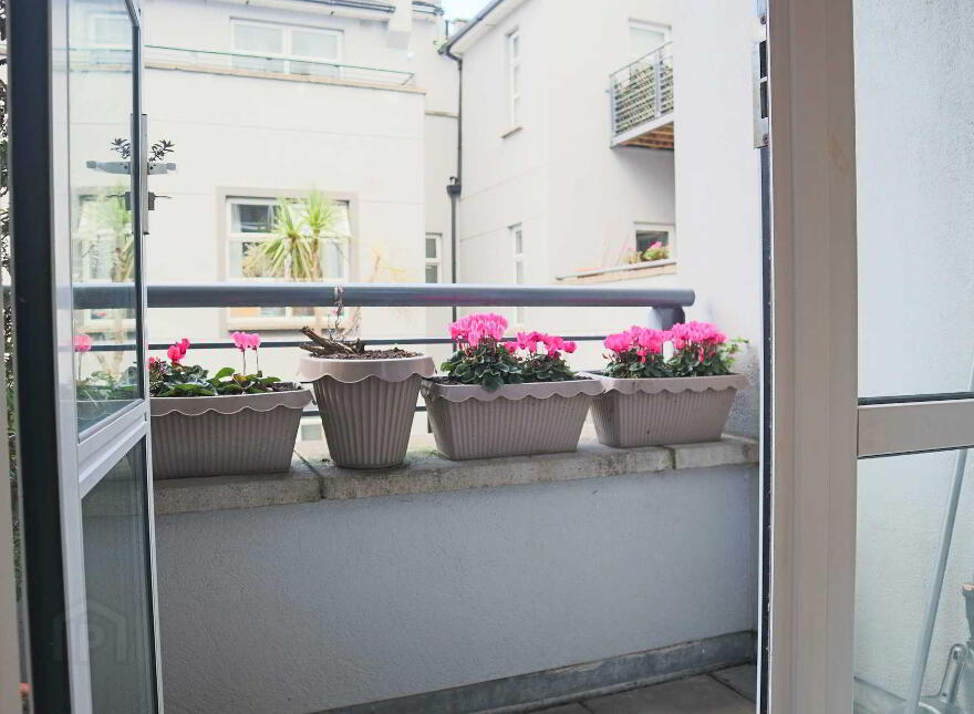 4 Carraig Court, Main Street, Blackrock, Dublin, A94P9W9
