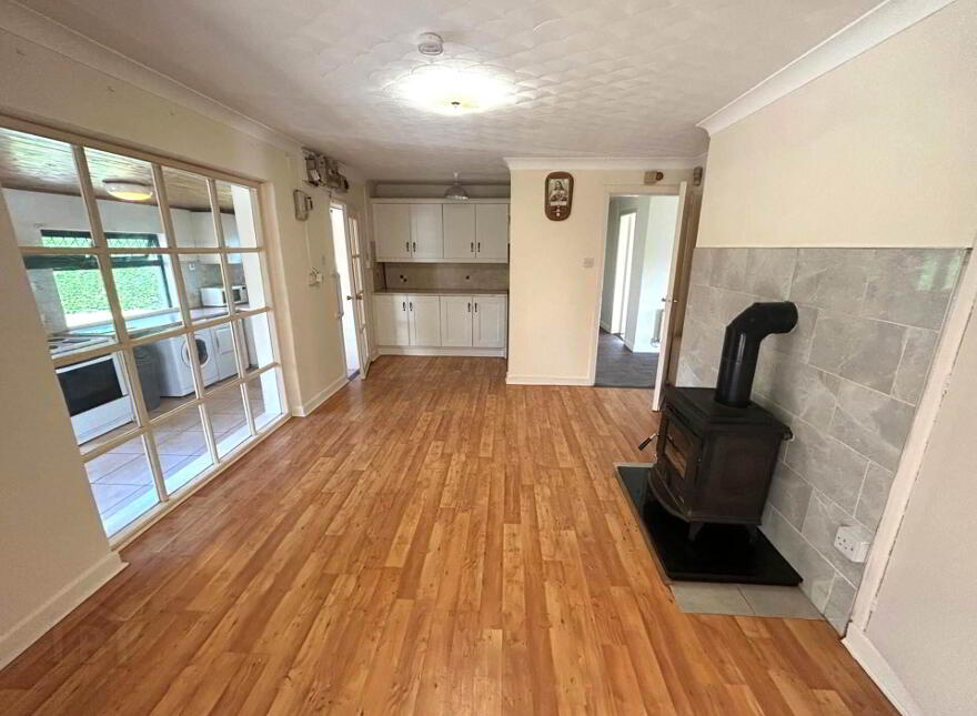 Bungalow, On 1.13 Acres Plus Two Garages, Clonygowan, R35V028