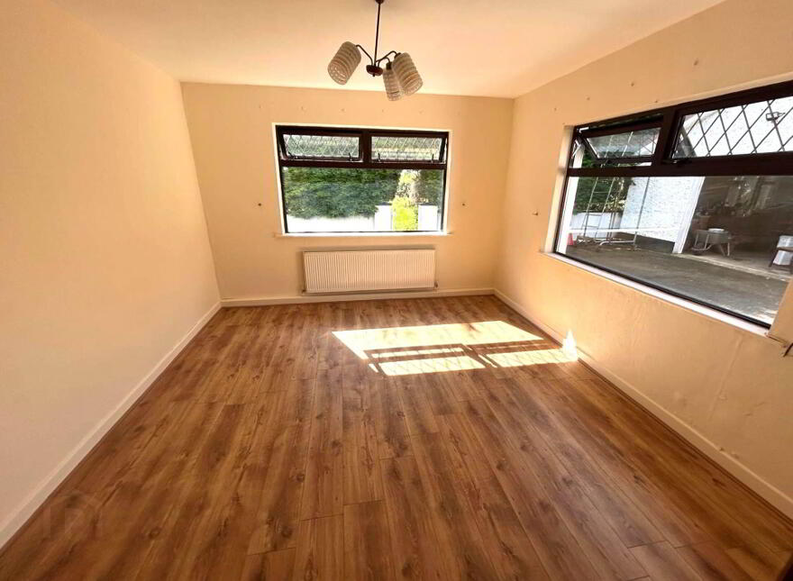 Bungalow, On 1.13 Acres Plus Two Garages, Clonygowan, R35V028