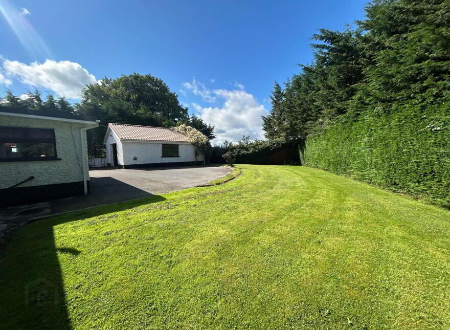 Bungalow, On 1.13 Acres Plus Two Garages, Clonygowan, R35V028