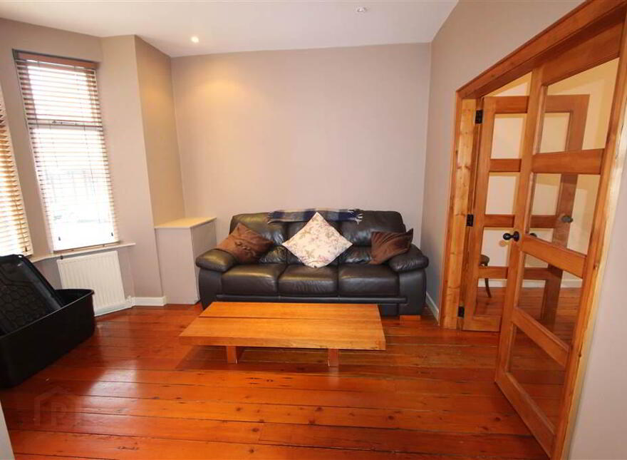 73 Sandhurst Gardens, Stranmillis, Belfast, BT9 5AX