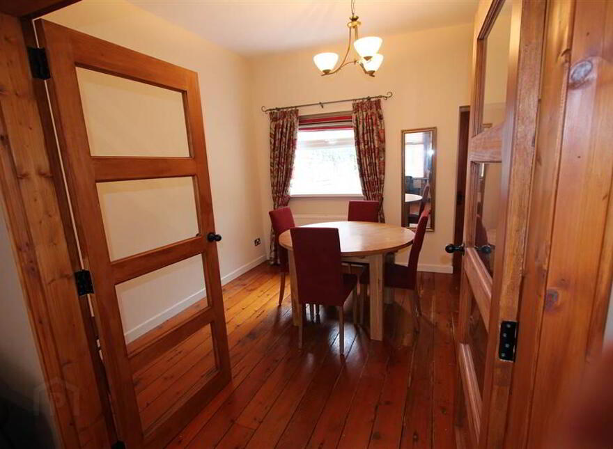 73 Sandhurst Gardens, Stranmillis, Belfast, BT9 5AX