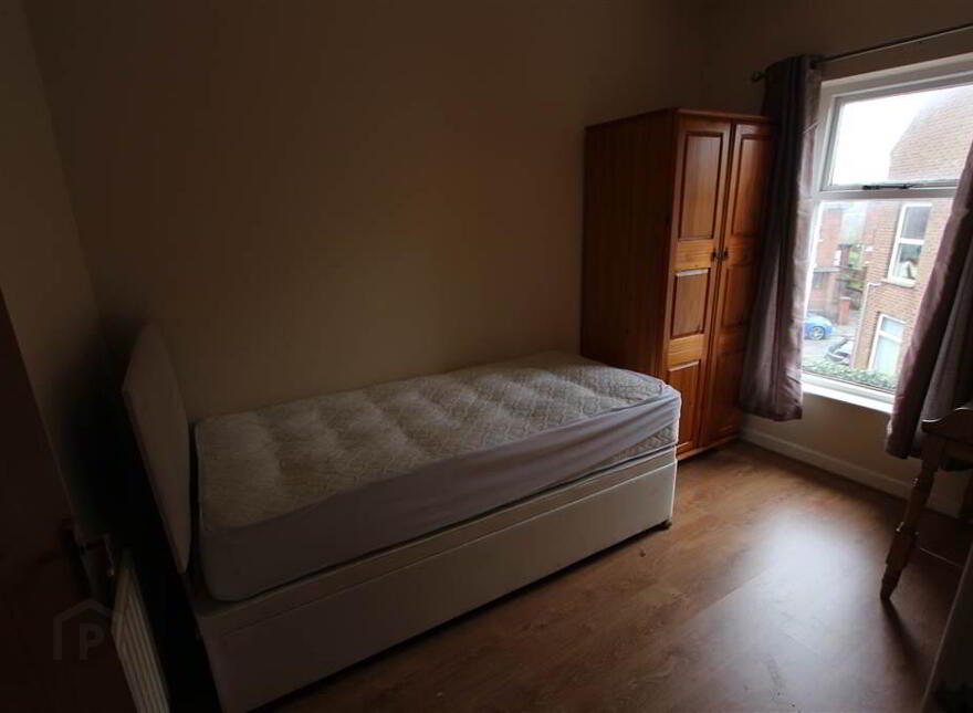 73 Sandhurst Gardens, Stranmillis, Belfast, BT9 5AX