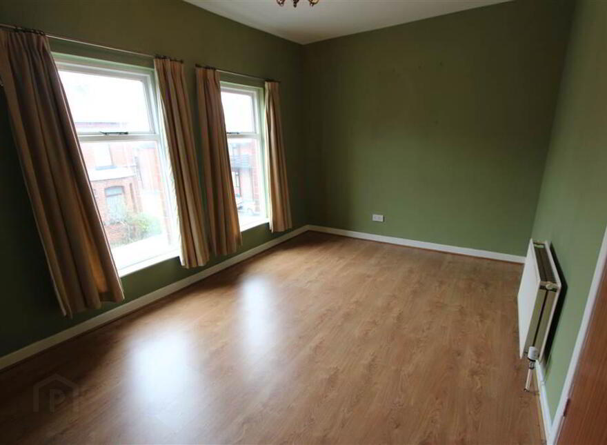 73 Sandhurst Gardens, Stranmillis, Belfast, BT9 5AX