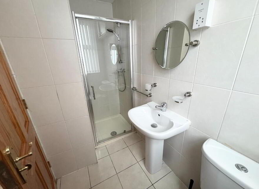16 Marlborough Terrace, Creggan, Derry, BT48 9AT