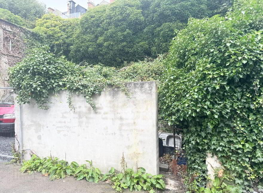 16 Marlborough Terrace, Creggan, Derry, BT48 9AT