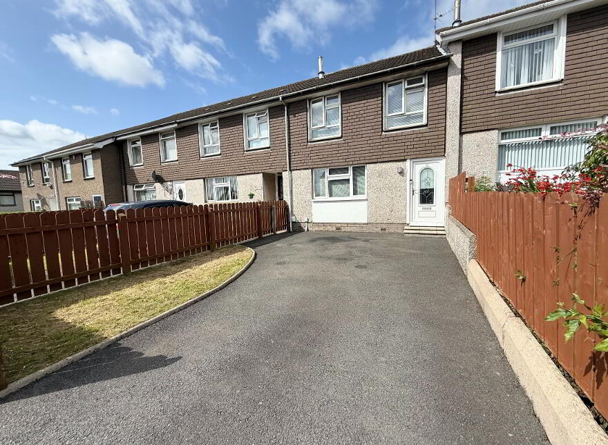 22 Rathvarna Walk, Lisburn, BT28 2UD photo
