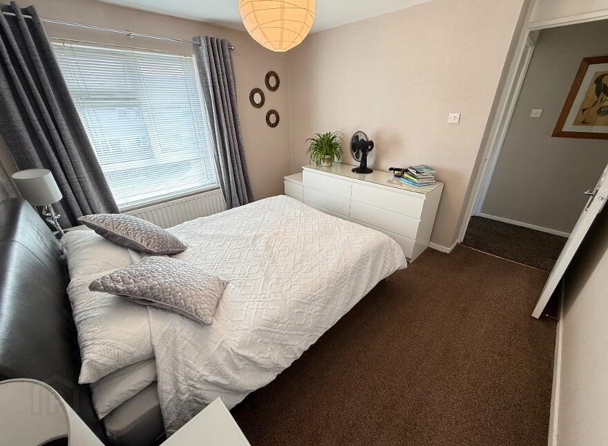 22 Rathvarna Walk, Lisburn, BT28 2UD