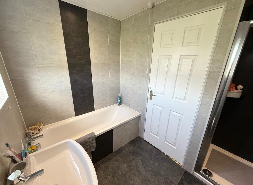 22 Rathvarna Walk, Lisburn, BT28 2UD