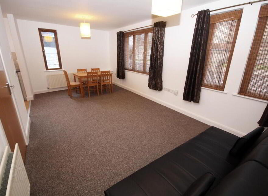 133 Woodstock Road, Belfast, BT6 8AB