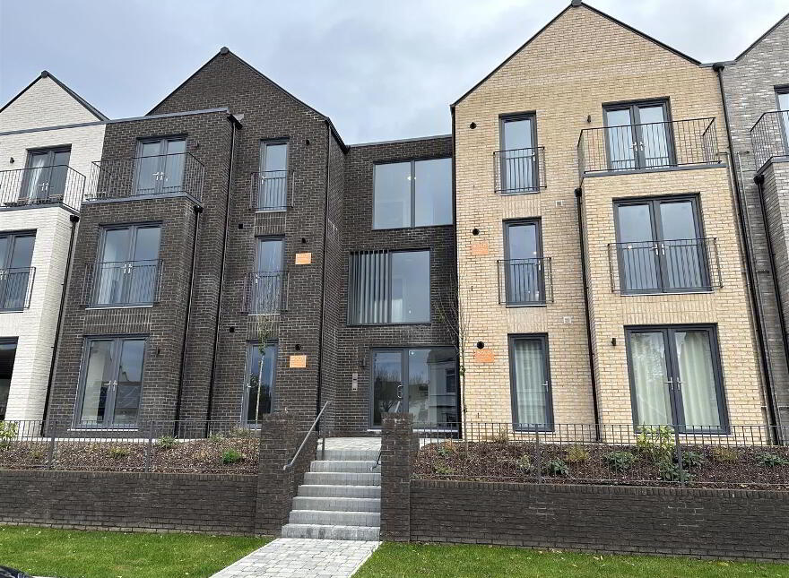 21 Byron Halt, Holywood, BT18 9JQ photo