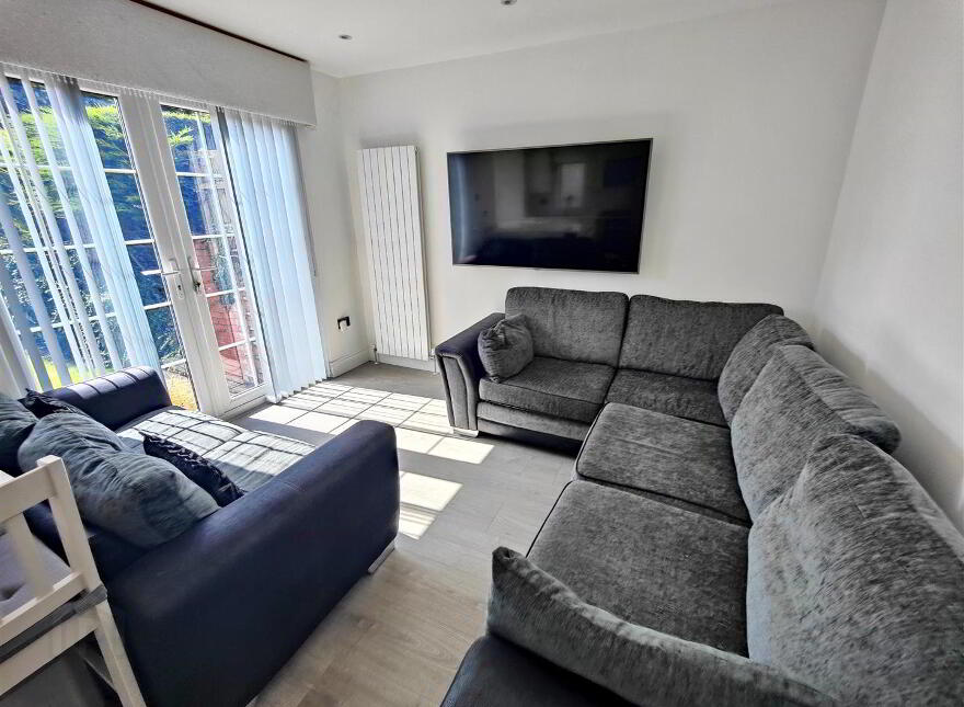 15 Alexandra Gardens, Belfast, BT15 3LJ