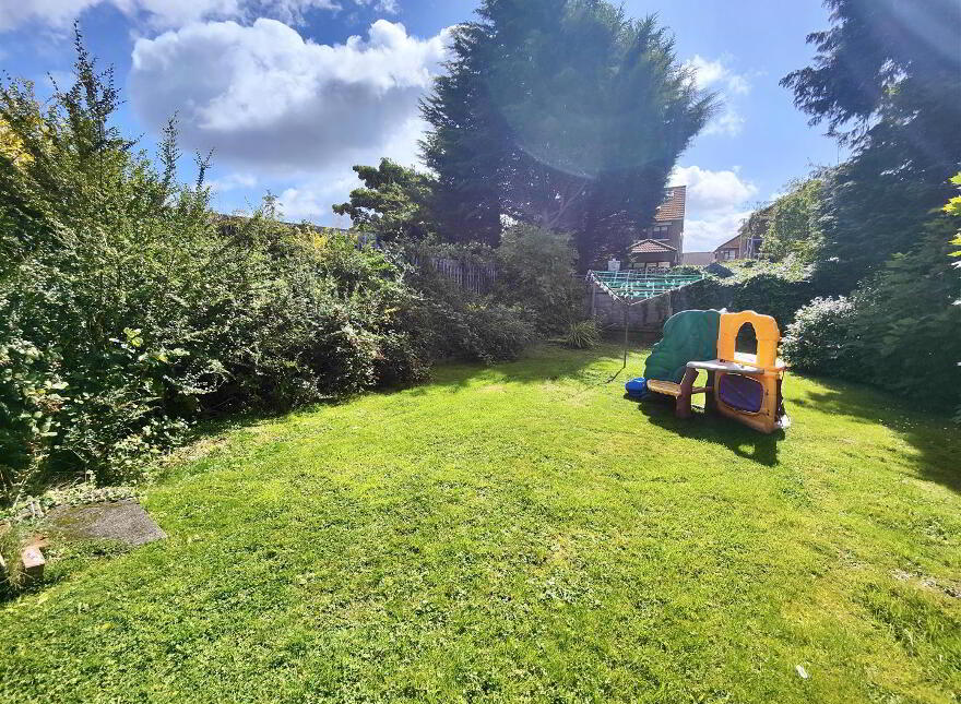 15 Alexandra Gardens, Belfast, BT15 3LJ