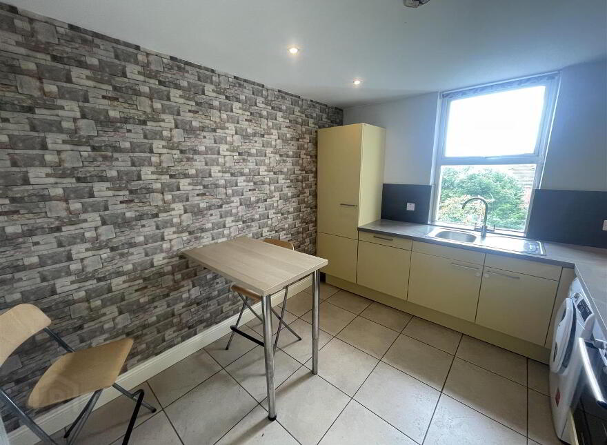 Apt 40, 12 Old Brewery Lane, Glen Road, Belfast, BT11 8QY