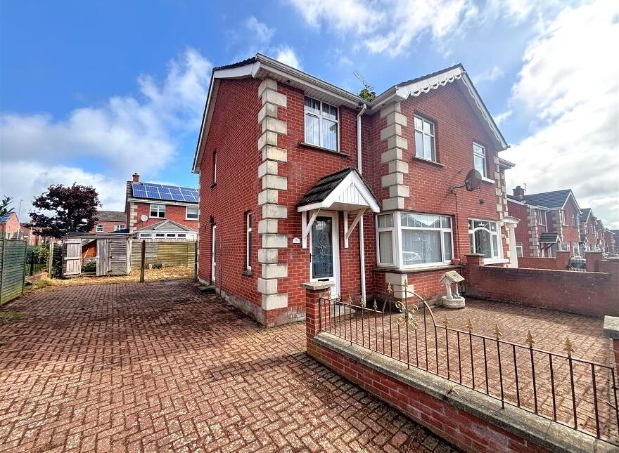 19 Ambleside Court, Belfast, BT13 1QU