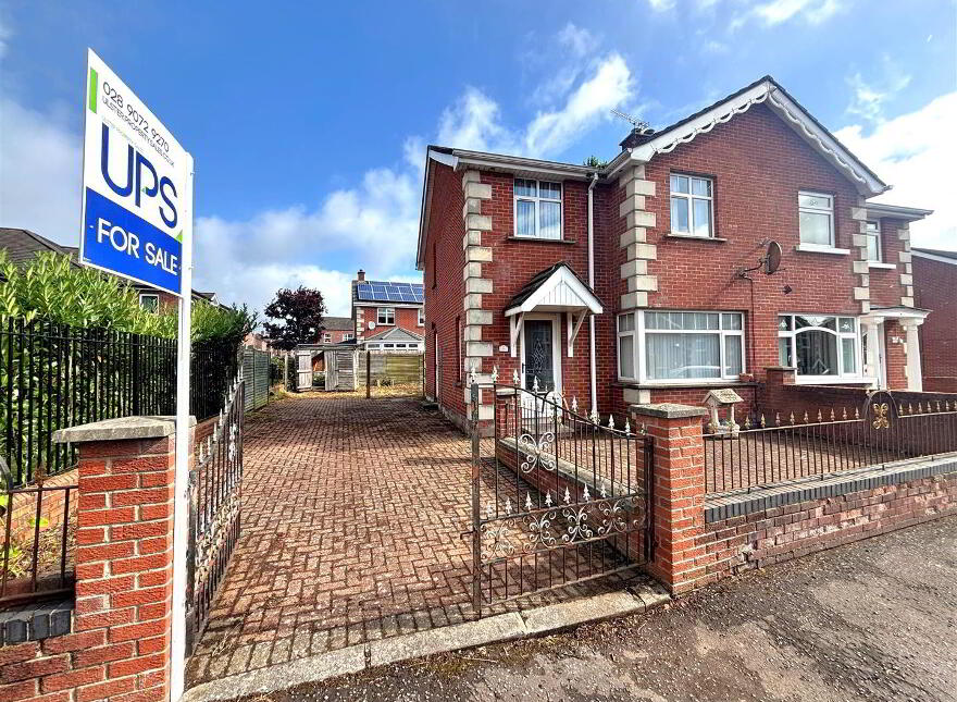 19 Ambleside Court, Belfast, BT13 1QU photo