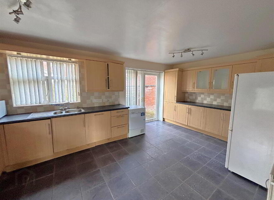 19 Ambleside Court, Belfast, BT13 1QU
