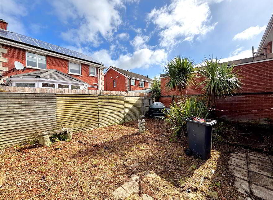 19 Ambleside Court, Belfast, BT13 1QU