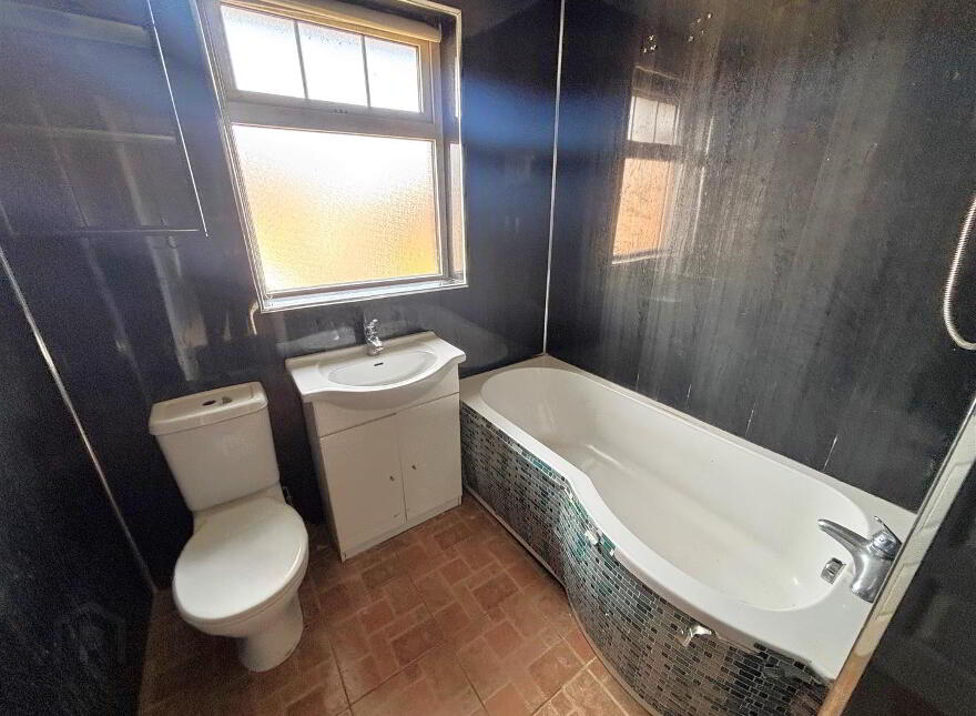 19 Ambleside Court, Belfast, BT13 1QU