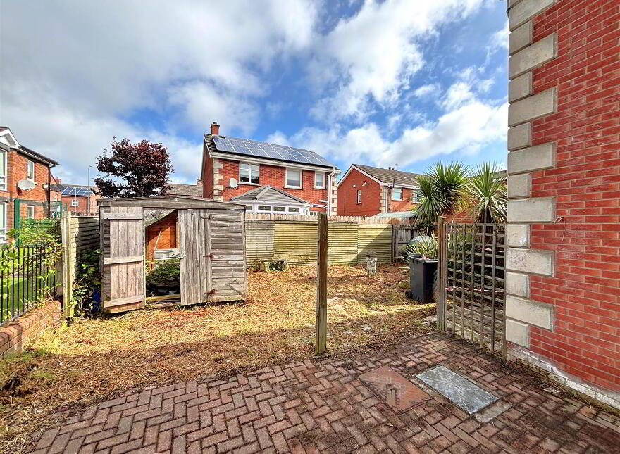19 Ambleside Court, Belfast, BT13 1QU