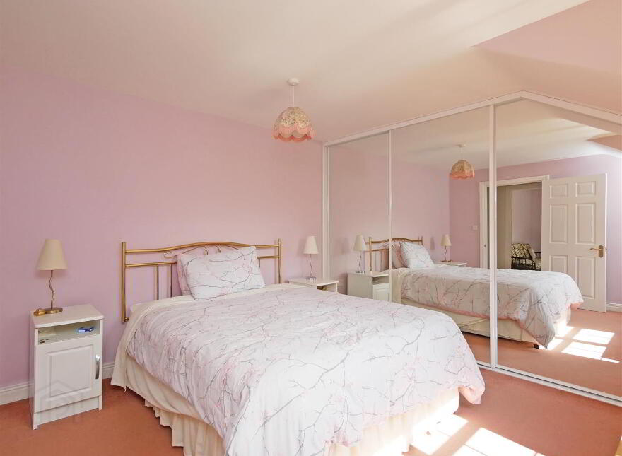 10 Annavale Avenue, Carryduff, Belfast, BT8 8NZ