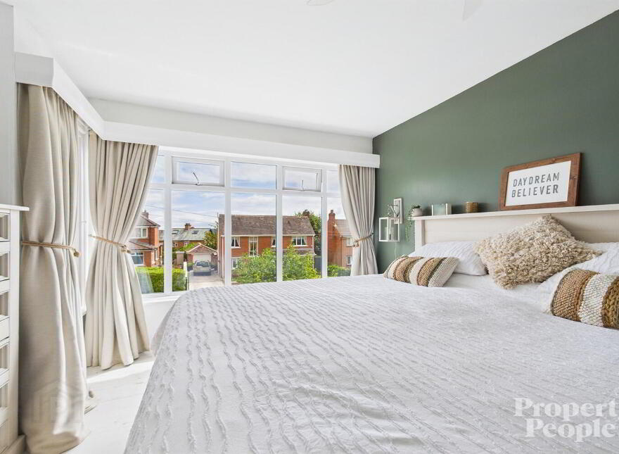 49 Lansdowne Road, Belfast, BT15 4AA
