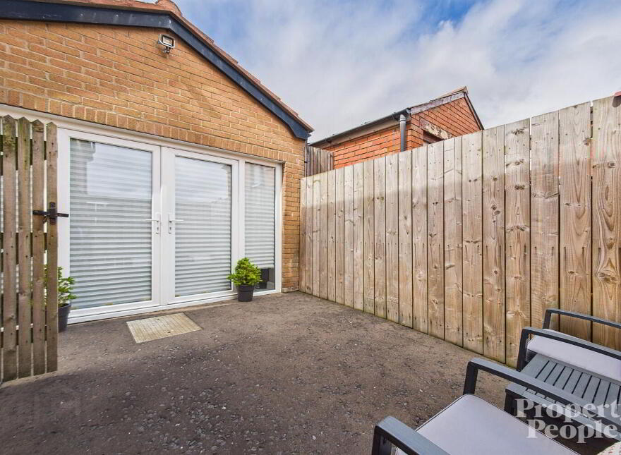 49 Lansdowne Road, Belfast, BT15 4AA