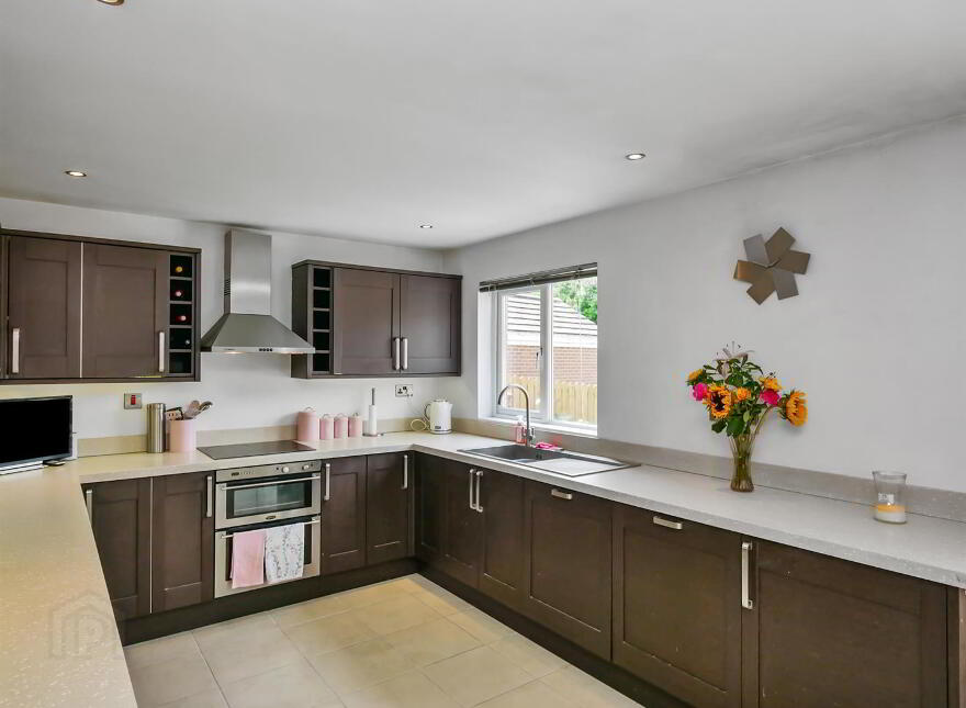 32 Newton Heights, Cairnshill Road, Belfast, BT8 6HA