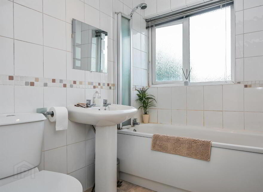 32 Newton Heights, Cairnshill Road, Belfast, BT8 6HA