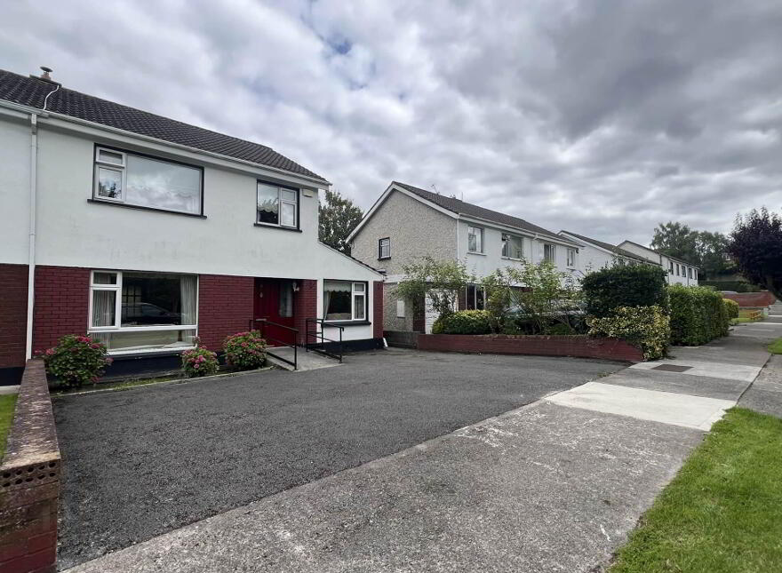 14 Prior Park Green, Clonmel, E91X568