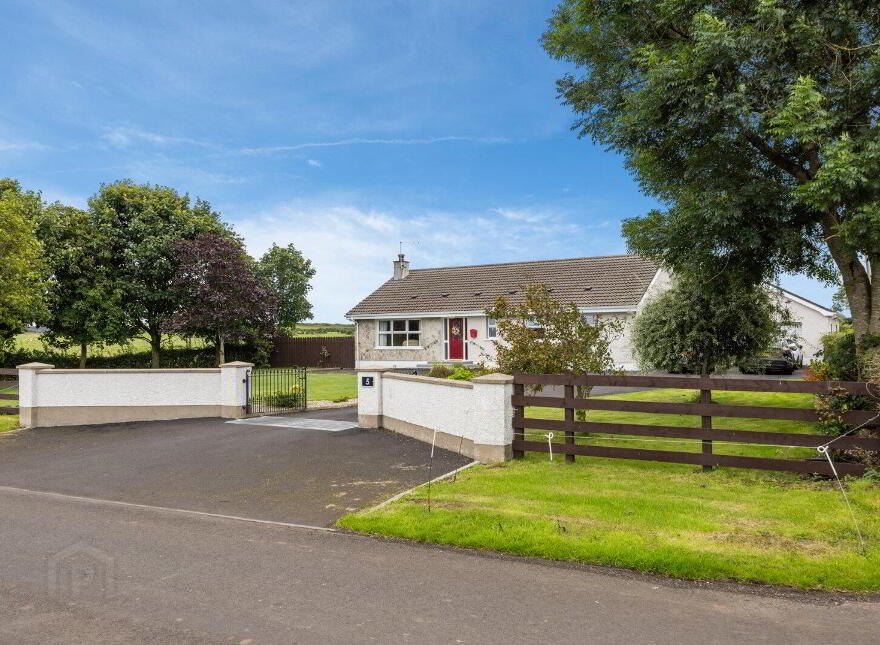 5 Drumnagee Road, Dunseverick, Bushmills, BT57 8TE