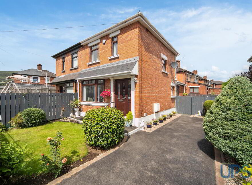 37 Andersonstown Park, Belfast, BT11 8FG photo