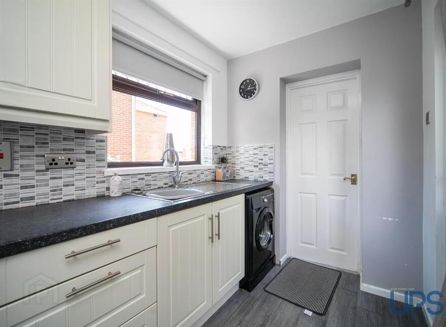 37 Andersonstown Park, Belfast, BT11 8FG
