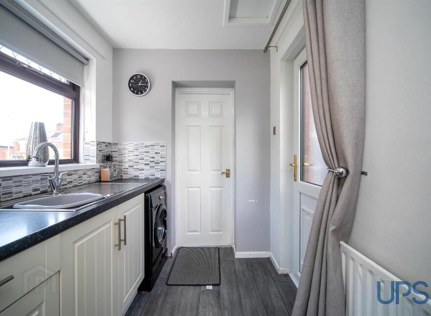 37 Andersonstown Park, Belfast, BT11 8FG
