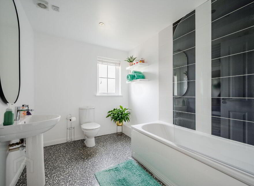 16 Woodgate, Rathgael Road, Bangor, BT19 1WL