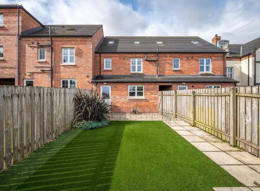 16 Woodgate, Rathgael Road, Bangor, BT19 1WL
