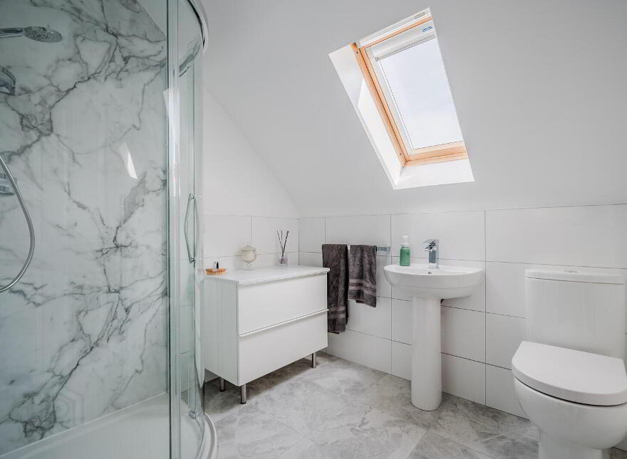 16 Woodgate, Rathgael Road, Bangor, BT19 1WL