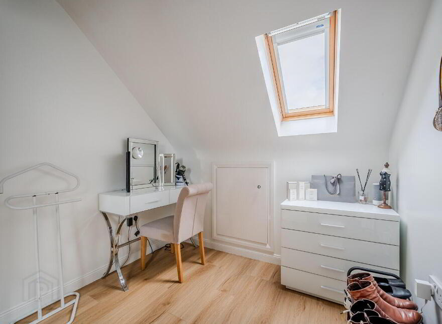 16 Woodgate, Rathgael Road, Bangor, BT19 1WL
