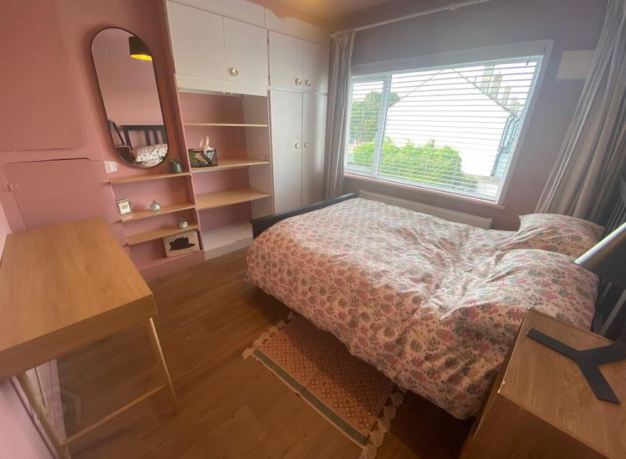 St James Road, Greenhills, Dublin 12 (double Room To Rent