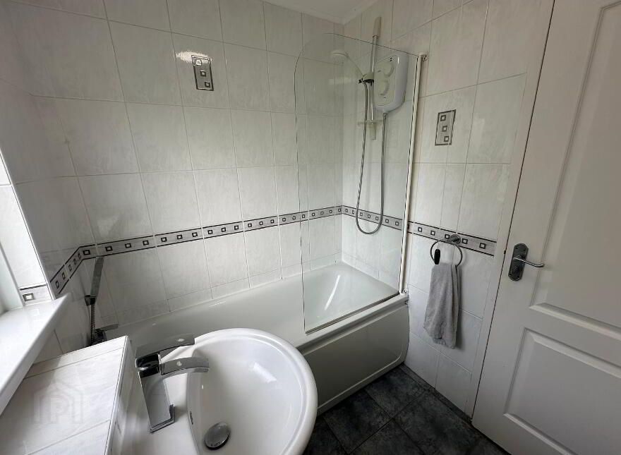 144 Doagh Road, Newtownabbey, BT36 6BA