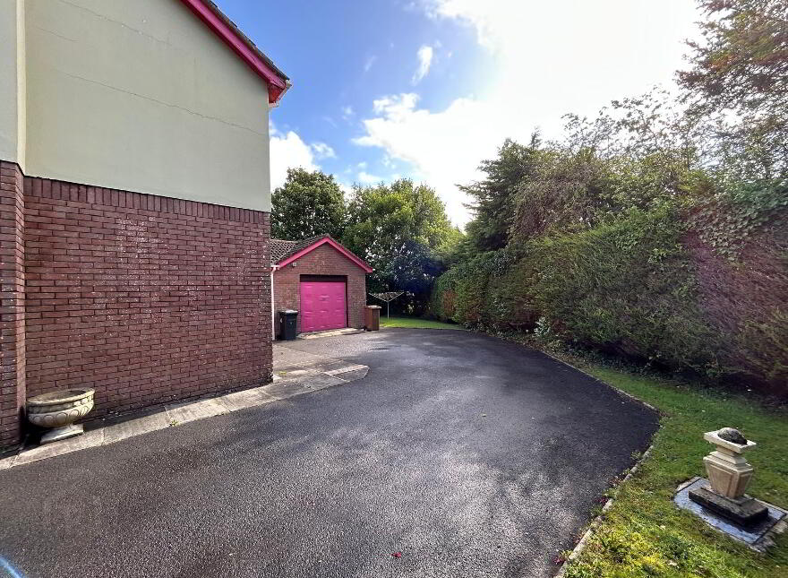 16 Knocksilla Grove, Omagh, BT79 0BA