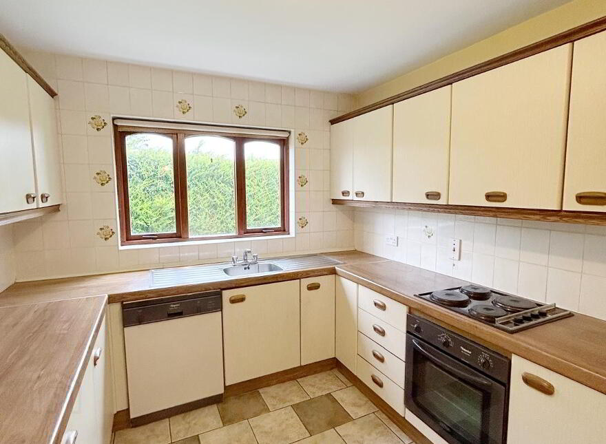16 Knocksilla Grove, Omagh, BT79 0BA