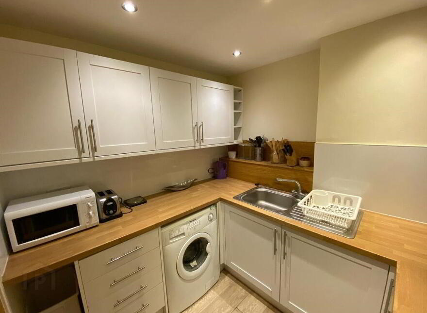 10 Teviot Place, Old Town, Edinburgh, EH1 2QZ