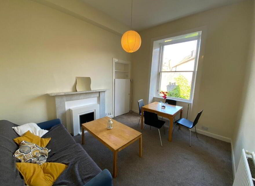 10 Teviot Place, Old Town, Edinburgh, EH1 2QZ
