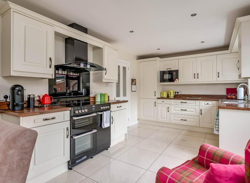 69 Oakhurst Avenue, Belfast, BT10 0PD